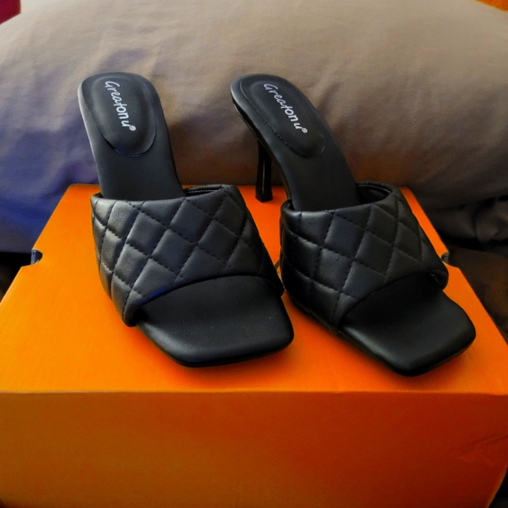 Greaton U size 8 square toed mules.